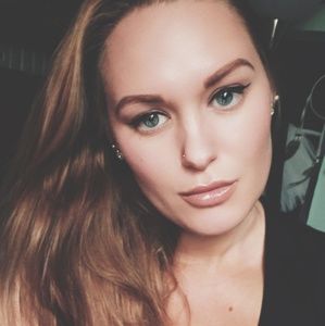 Meet your Posher, Veronika